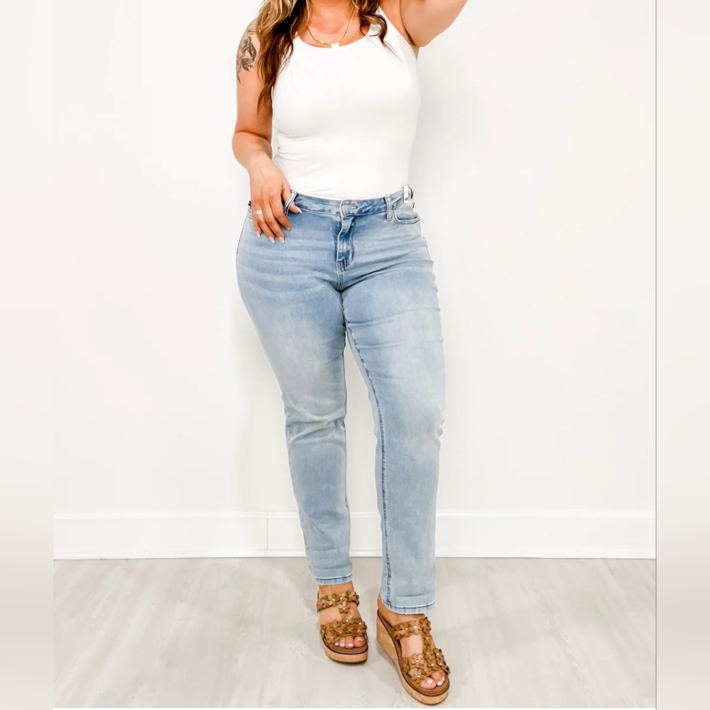 Judy Blue MR Medium Wash V Front Cuffed Boyfriend Jeans Cool Tech Various NEW - Picture 6 of 16
